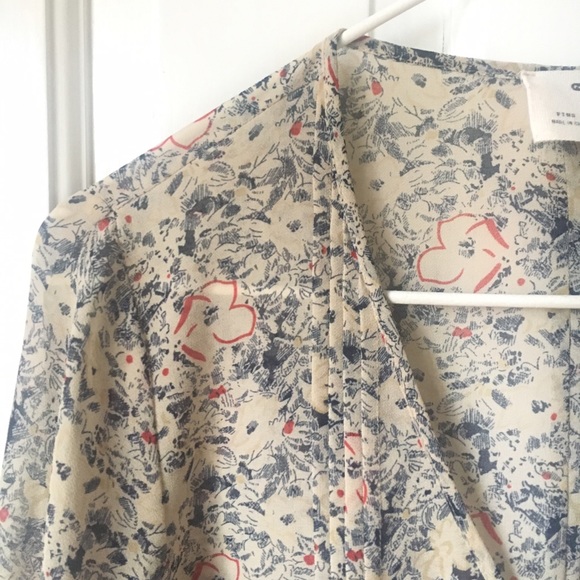 Urban Outfitters Tops - Pins and needles button up floral top