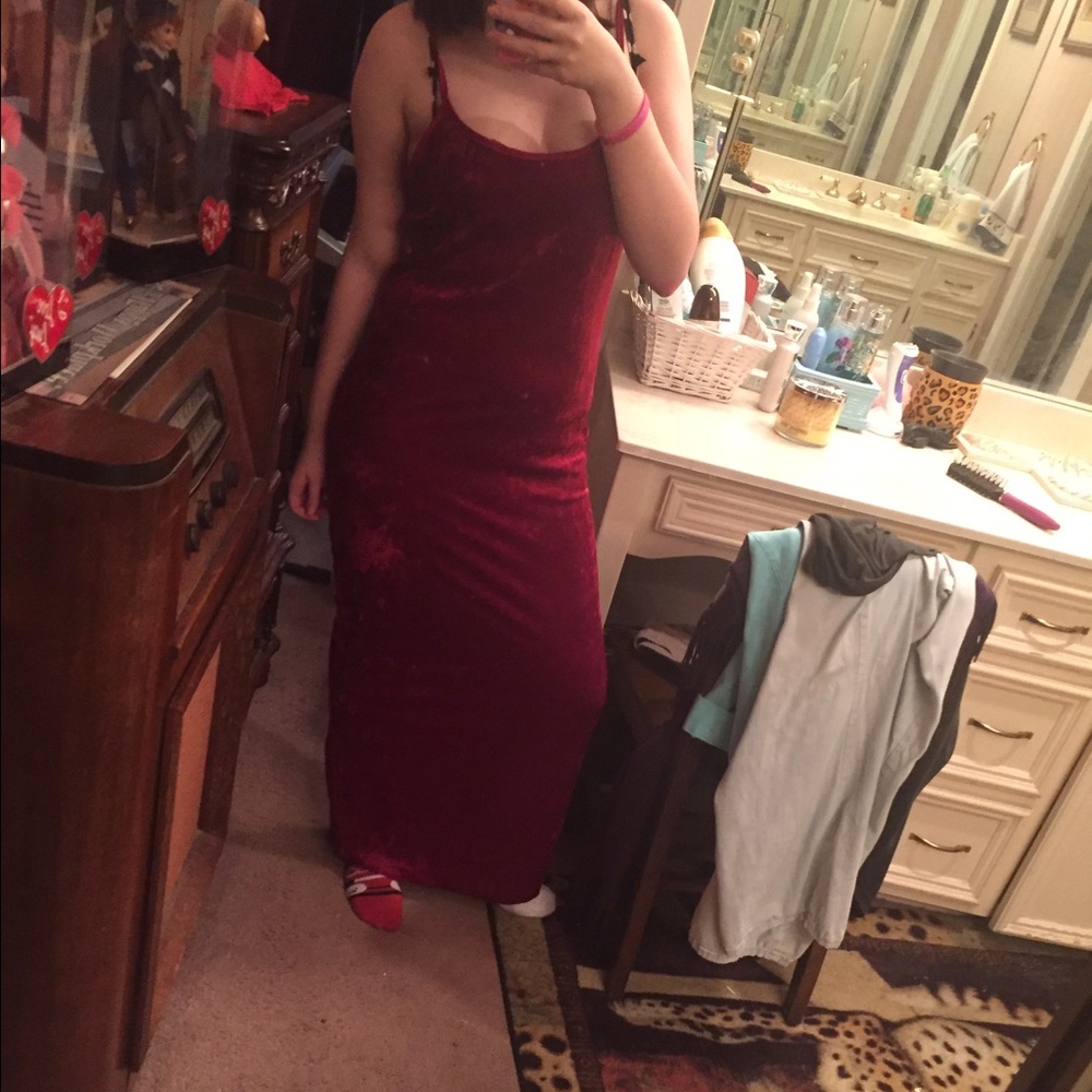Maroon Velvet Maxi Dress