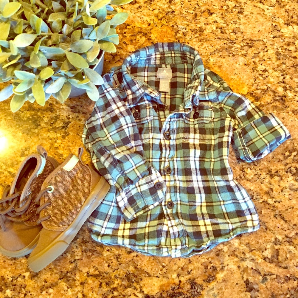 BabyGap 6-12m flannel.  EUC