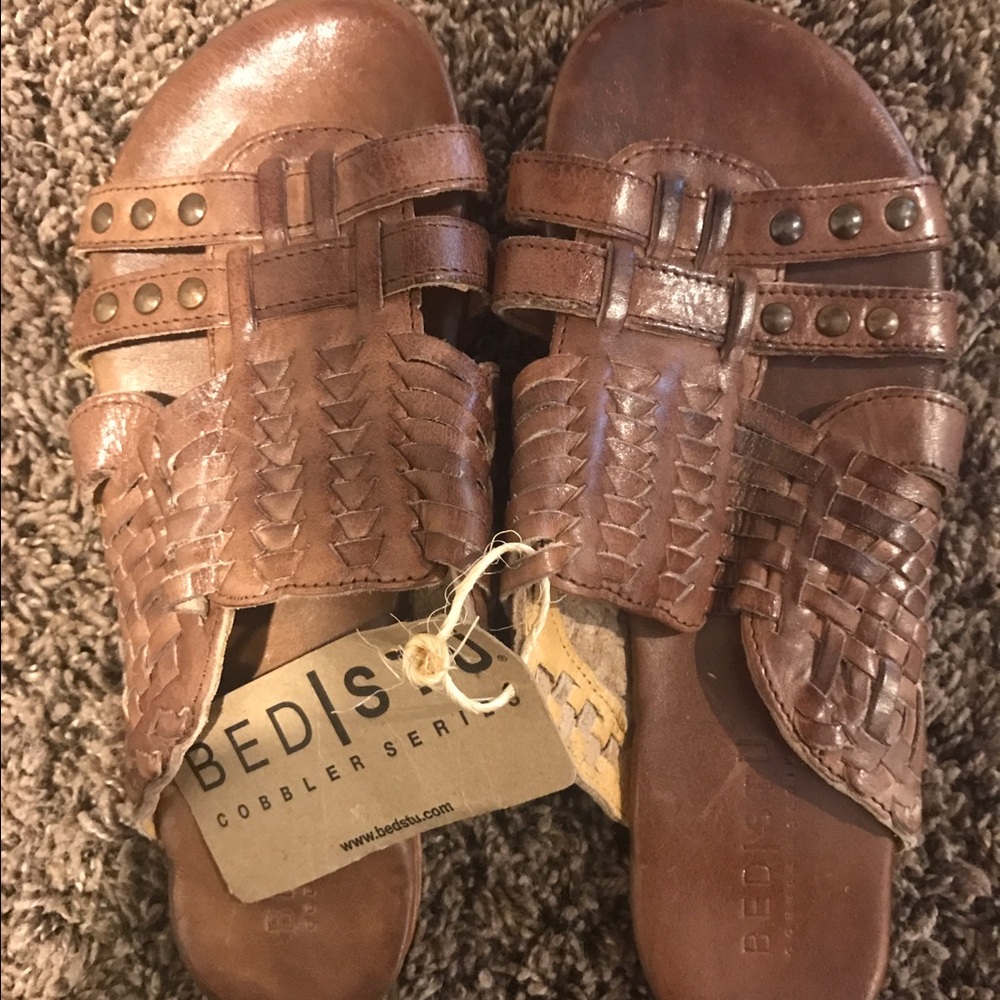‼️BED STU NWT SANDALS‼️