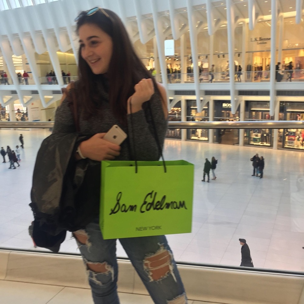 Meet your Posher, Sophia