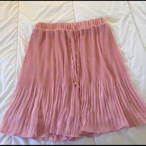 Flowy pink midi skirt