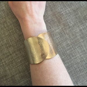 Jewelmint Gold Plated Bangle Bracelet