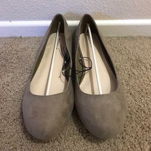 Torrid Dark Taupe Round Toe Flats - Size 10.5