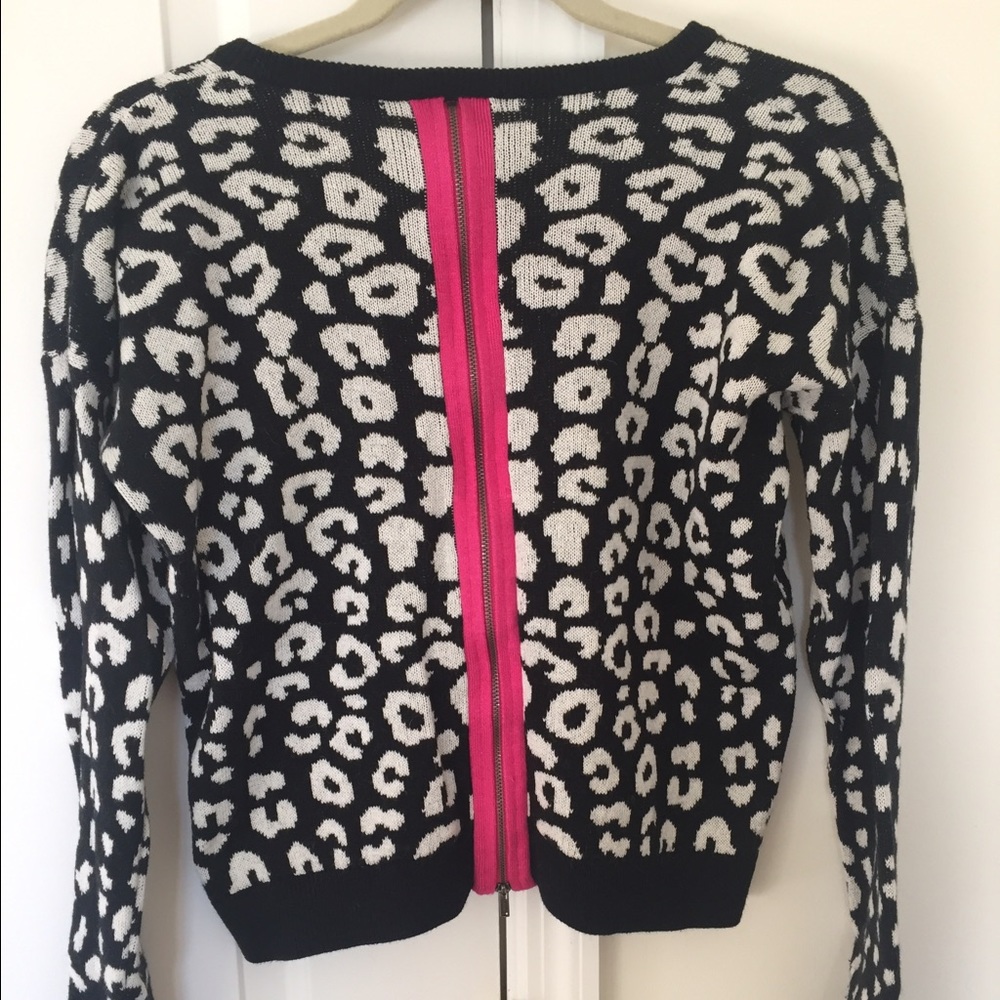 C&C California Jacquard Leopard Cropped Sweater - Picture 1 of 3