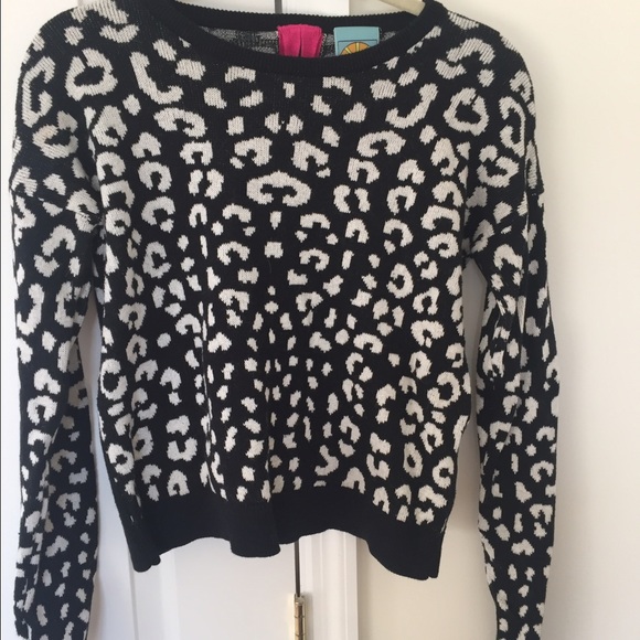 C&C California Jacquard Leopard Cropped Sweater - Picture 2 of 3