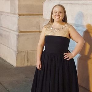 Meet your Posher, Laura