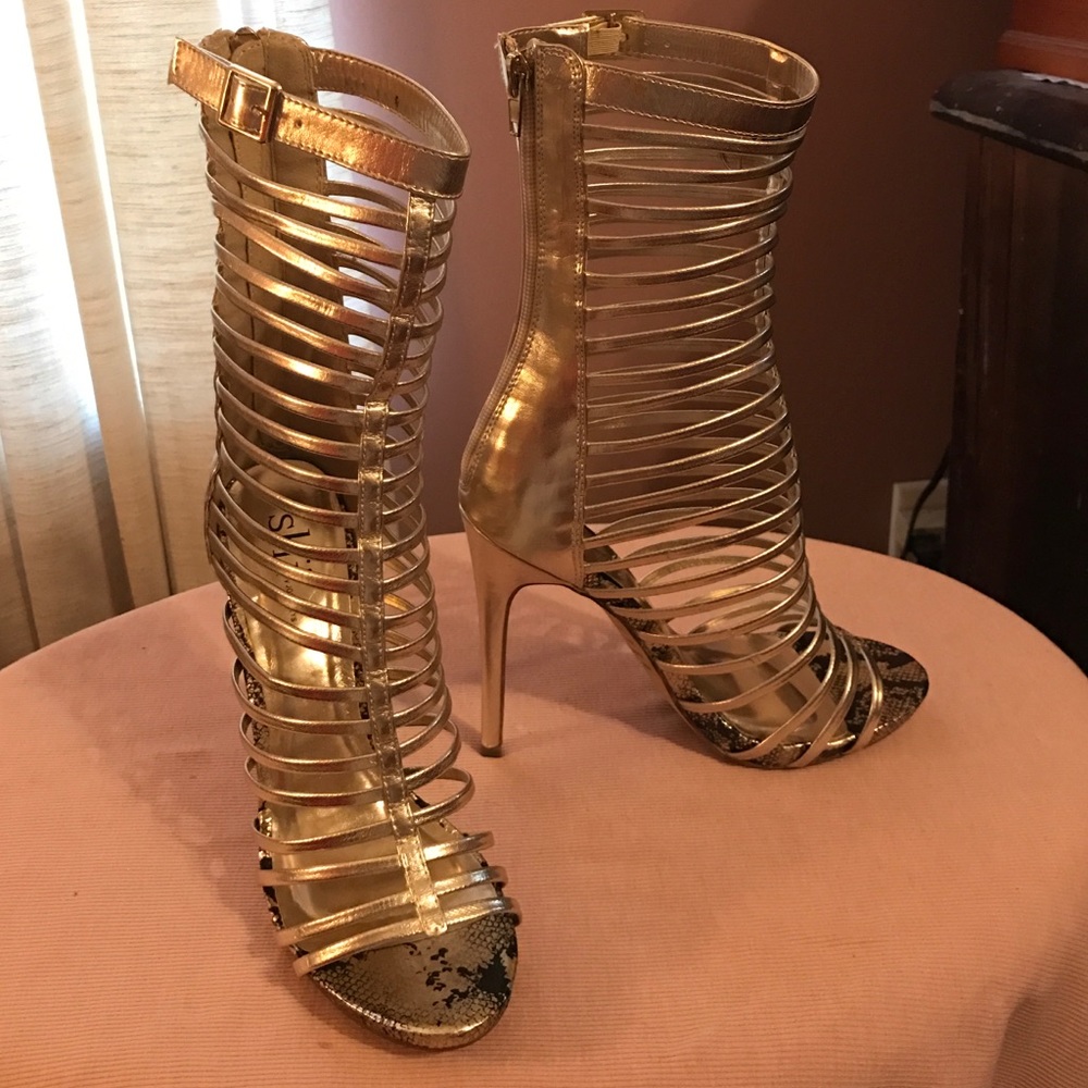 Designer Shoes - Picture 4 of 4