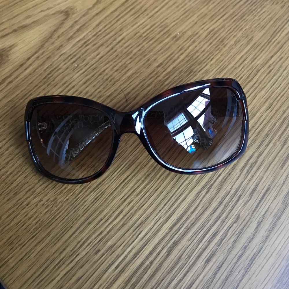 Kenneth Cole Reaction sunglasses