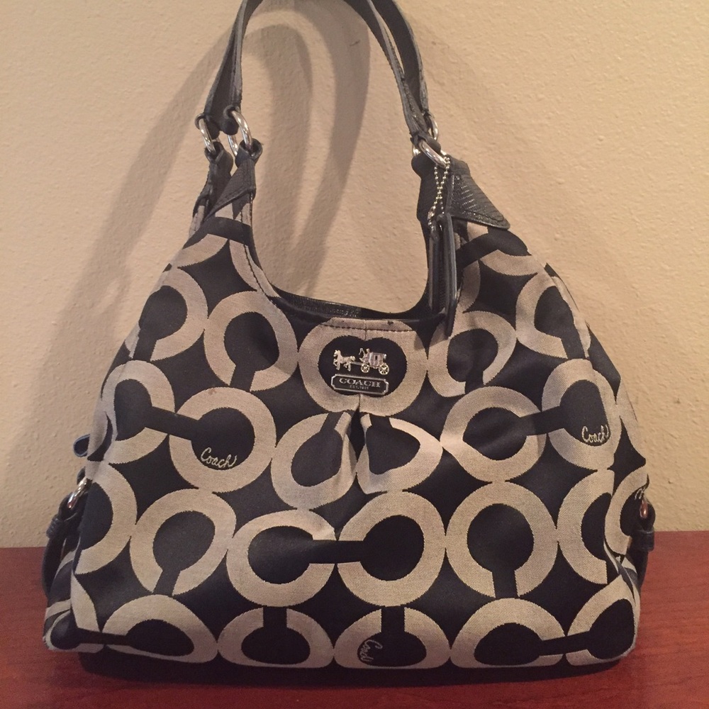 Authentic Coach shoulder bag