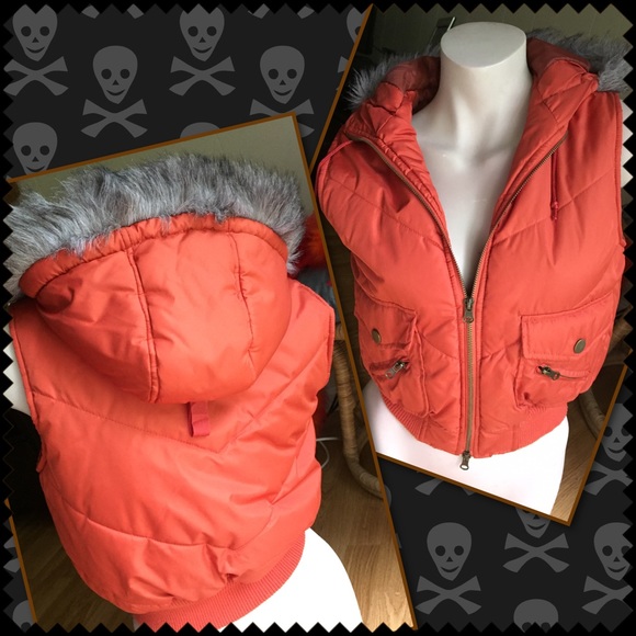 Orange vest with fur trim hood - Picture 2 of 4