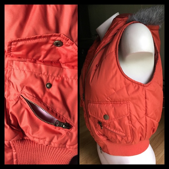 Orange vest with fur trim hood - Picture 3 of 4