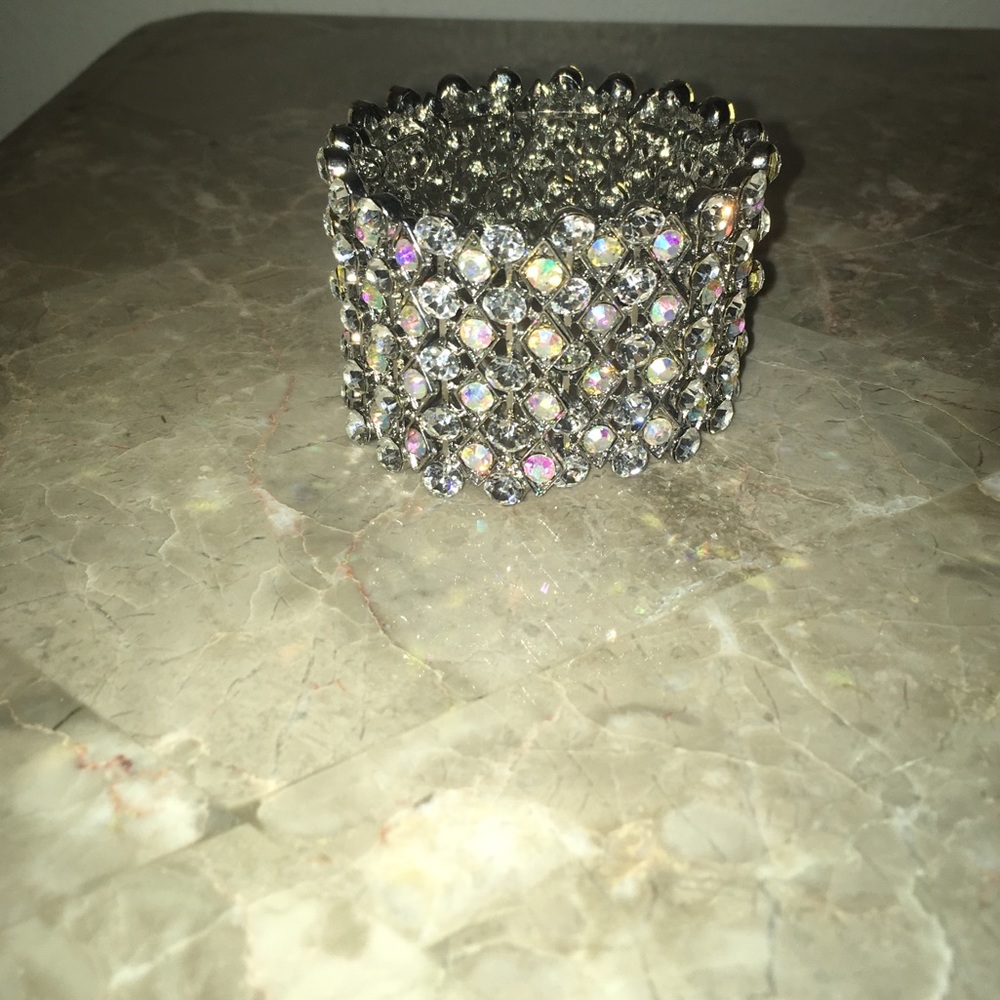 Crystal Rush Arm Band ✨