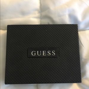 Men's bifold leather wallet