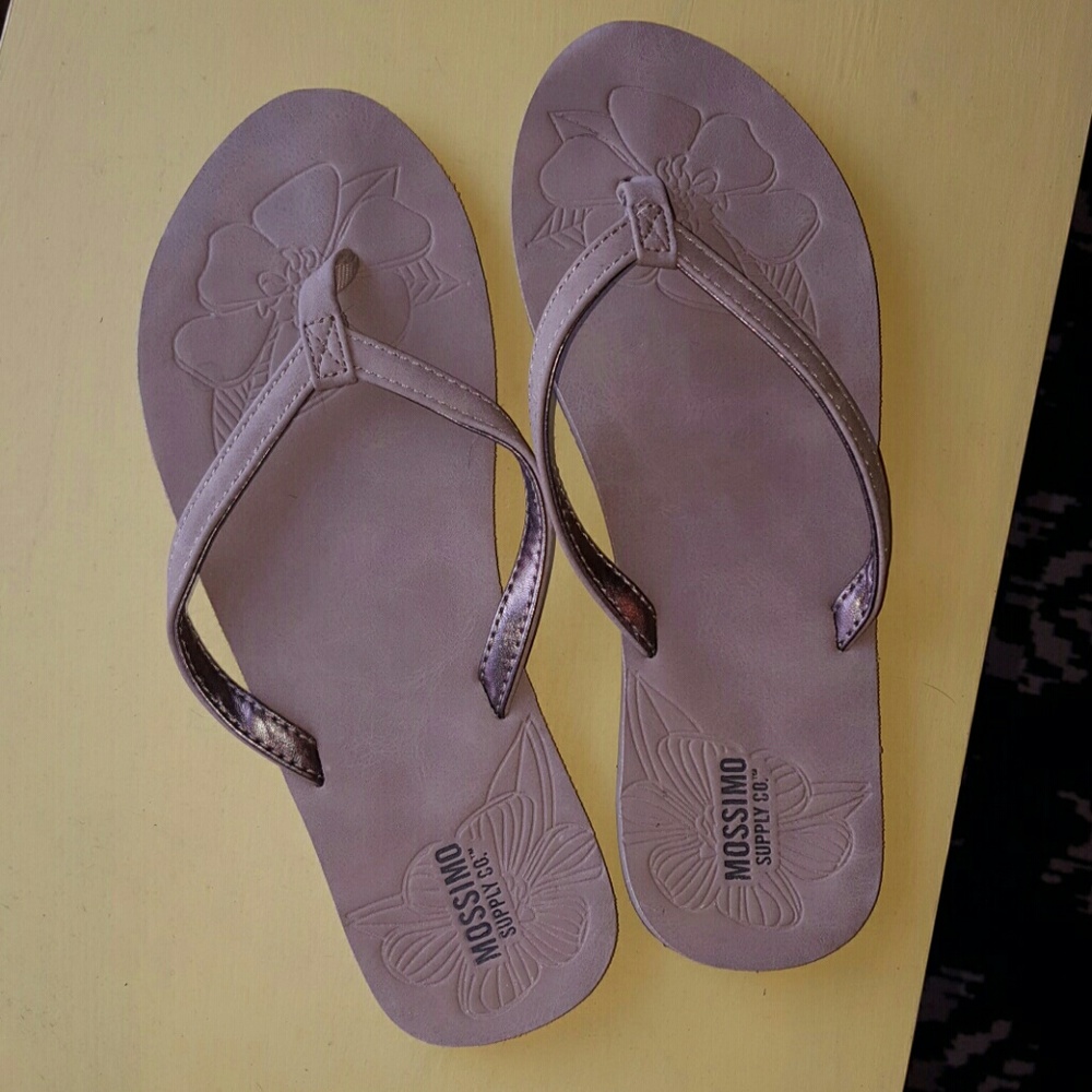Mossimo flip flops