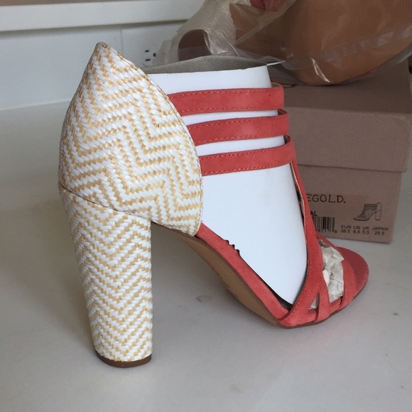 ROSEGOLD Rafia Coral Suede Strappy Sandal NEW - Picture 3 of 6