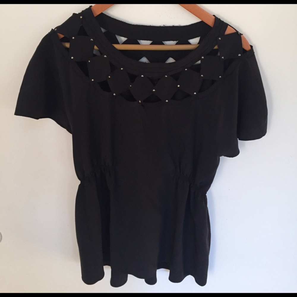 BCBGMAXAZRIA TOP