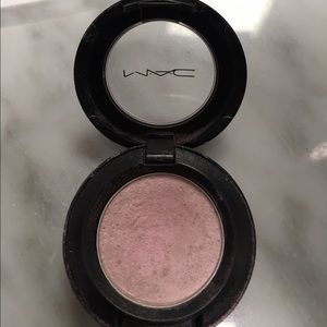 MAC seedy pearl eyeshadow