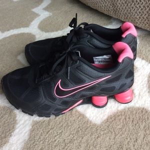 Nike black and hot pink women's shox shoes