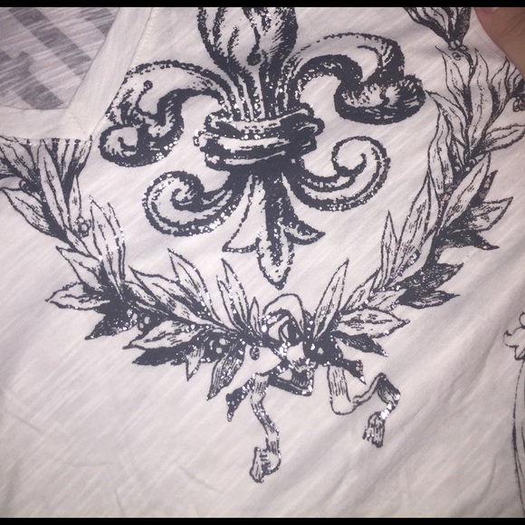 Brand new plus sized 3x fleur de lis t-shirt - Picture 5 of 6