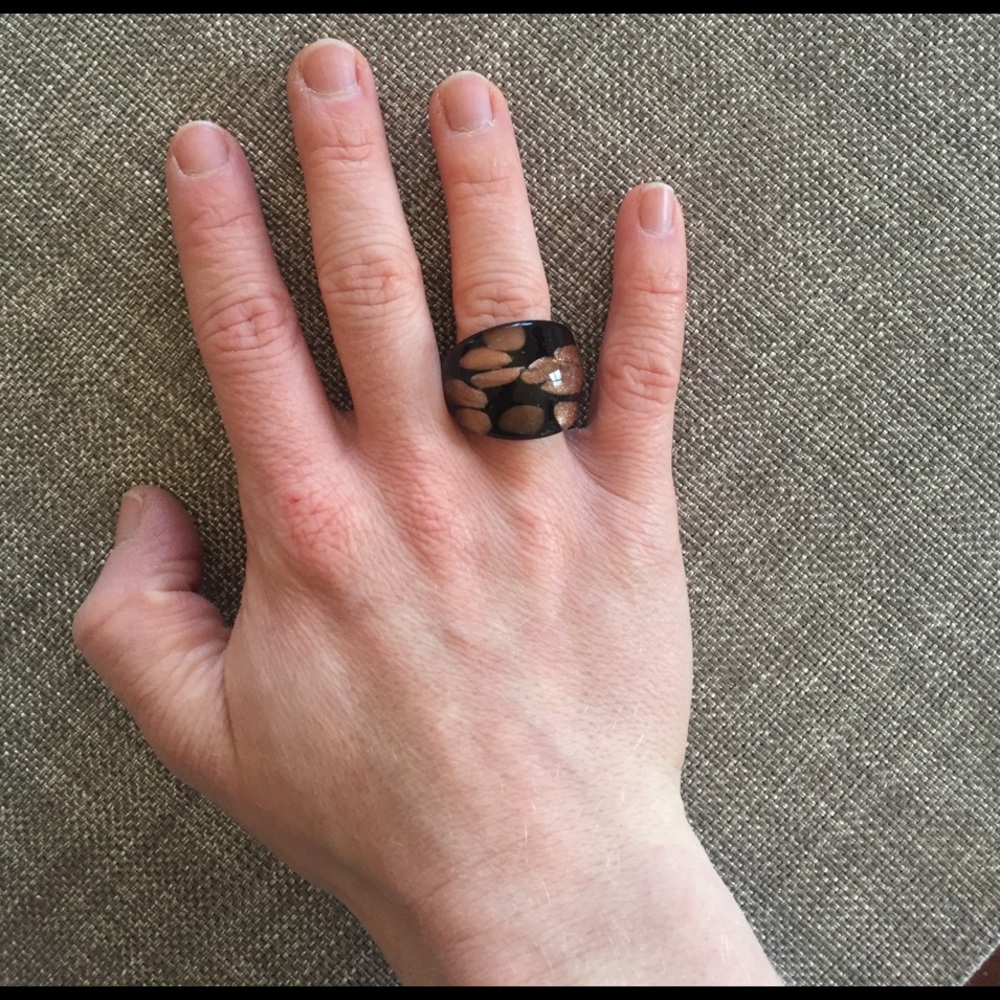 Acrylic Black and Brown sparkle ring.