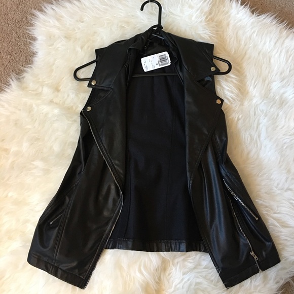 Forever 21 Jackets & Blazers - Black pleather vest forever 21 never worn new