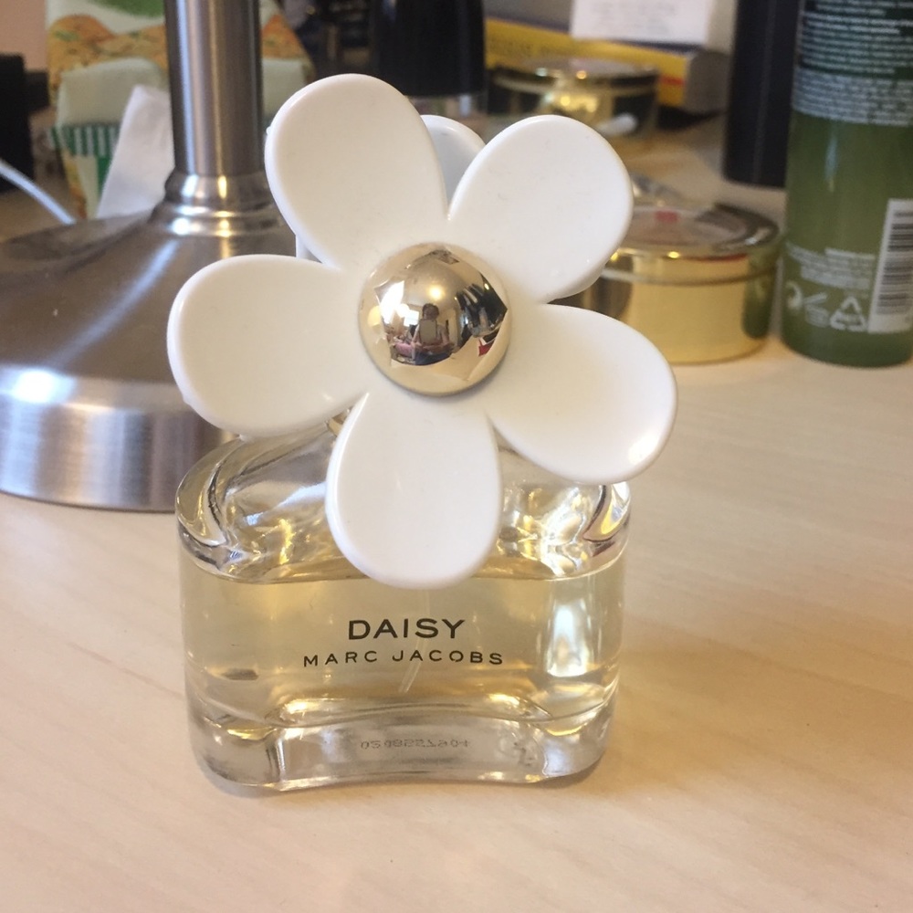 daisy perfume