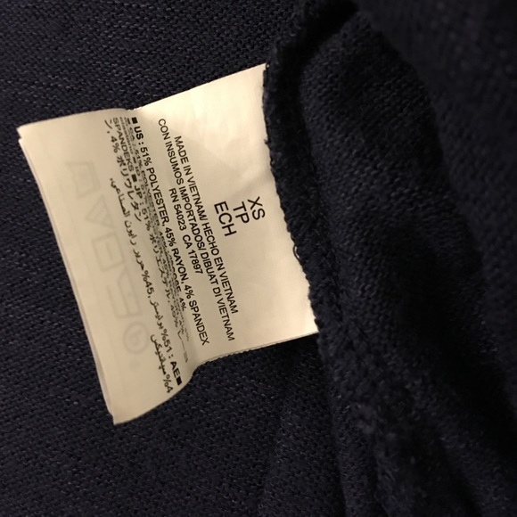 Old Navy | blue sweater | lightweight & oversized - Picture 5 of 7