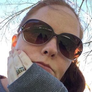 Meet your Posher, Stacy