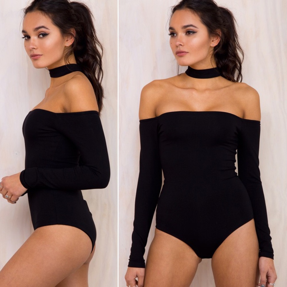 • Choker Off the Shoulders Top • - Picture 2 of 6