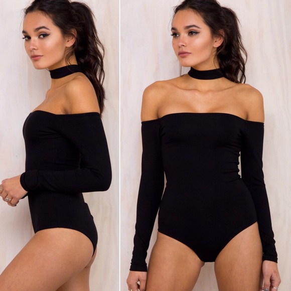 • Choker Off the Shoulders Top • - Picture 2 of 6