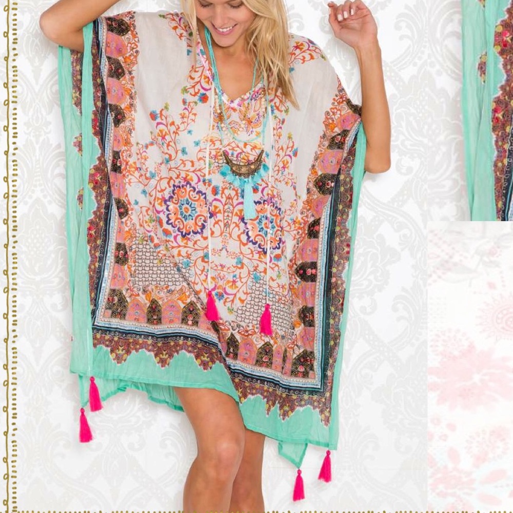 URSULA KAFTAN IN MINT. BRAND NEW! Size small