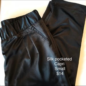 Black silk capris 🎀