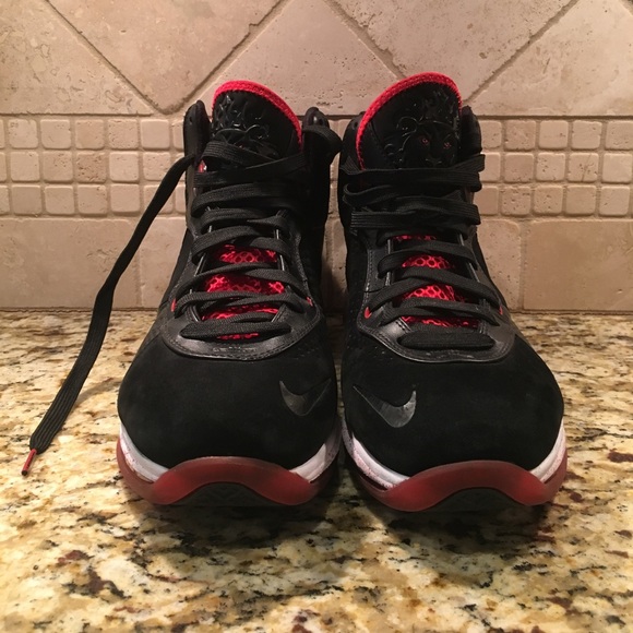 Lebron 8 Red/Black - Picture 4 of 4