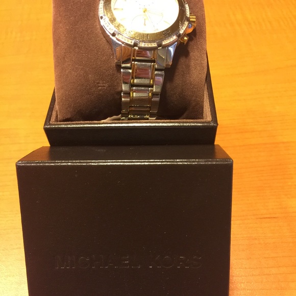 Michael Kors women\'s watch