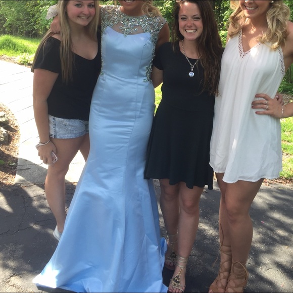 Prom dress - Picture 3 of 3