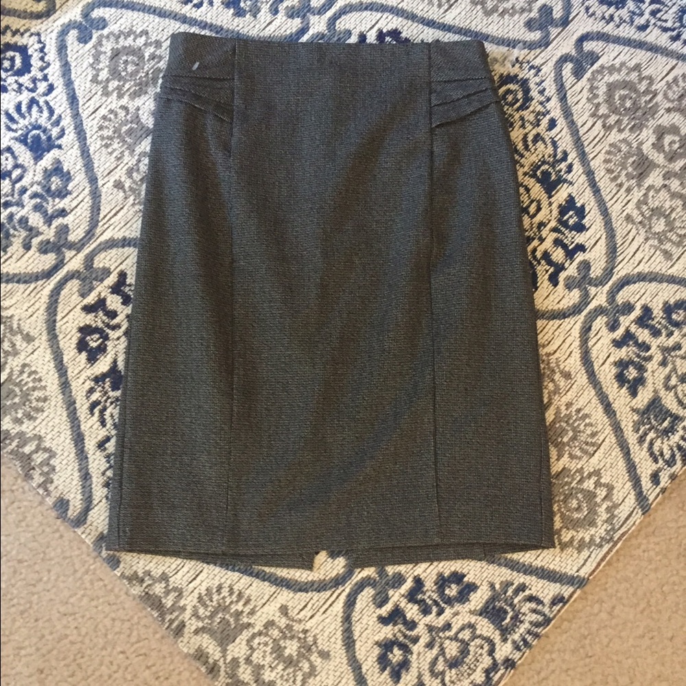 Gorgeous NWOT EXPRESS Gray Pencil Skirt