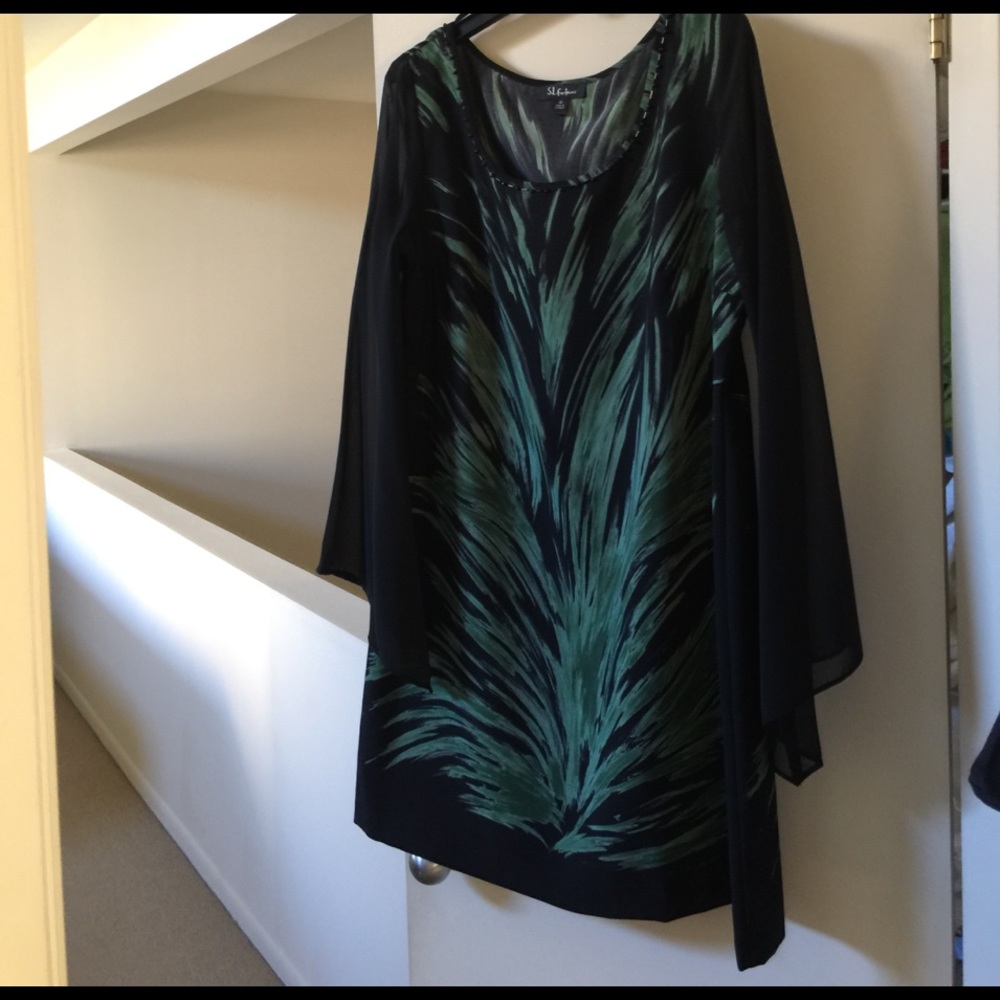 Black & green dress