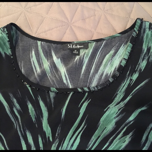 Black & green dress - Picture 4 of 4