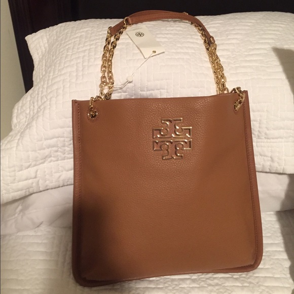 Tory Burch Handbags - Tory burch 🔥🔥🔥on Sale 🔥🔥