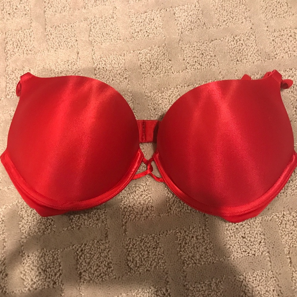 ❗️SALE ❗️VICTORIA SECRET RED PUSH UP BRA