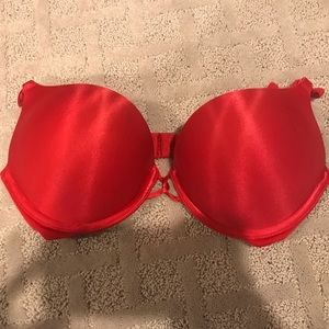 ❗️SALE ❗️VICTORIA SECRET RED PUSH UP BRA