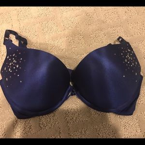 ❗️SALE ❗️VICTORIA SECRET BLUE STUDDED PUSH UP BRA