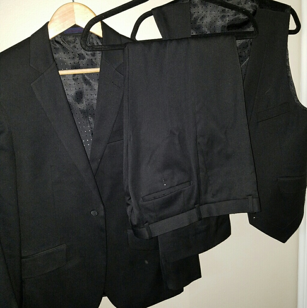 3 piece tux style suit great suit