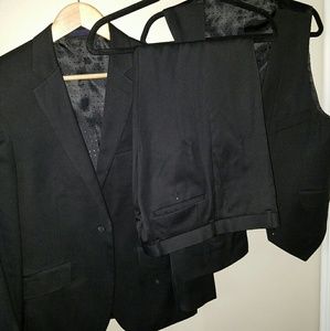 3 piece tux style suit great suit