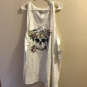 Torrid White Floral Crown Skull Tank - Size 4
