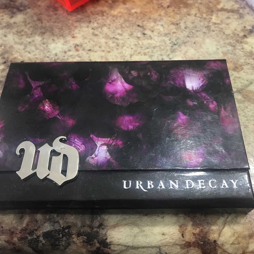 Urban Decay Shadow Box Eyeshadow Palette