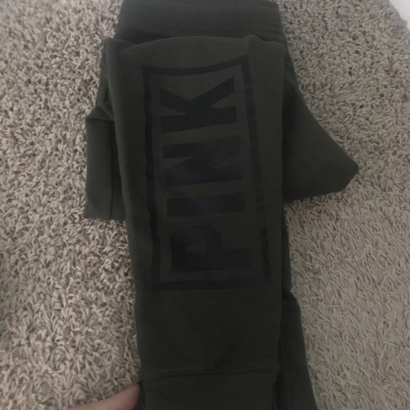 Olive VS leggings - Picture 2 of 3