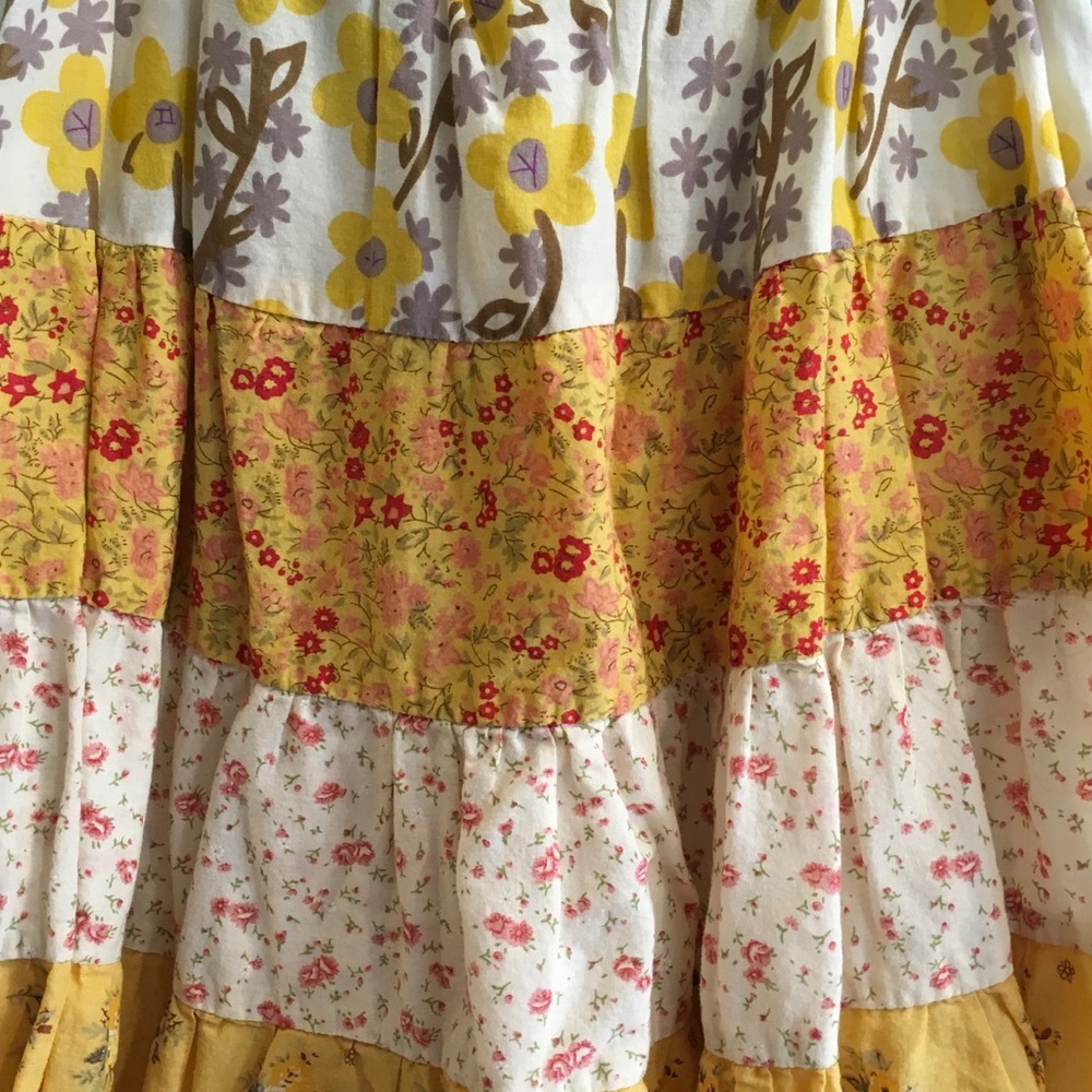 Yellow spring skirt - Picture 2 of 2