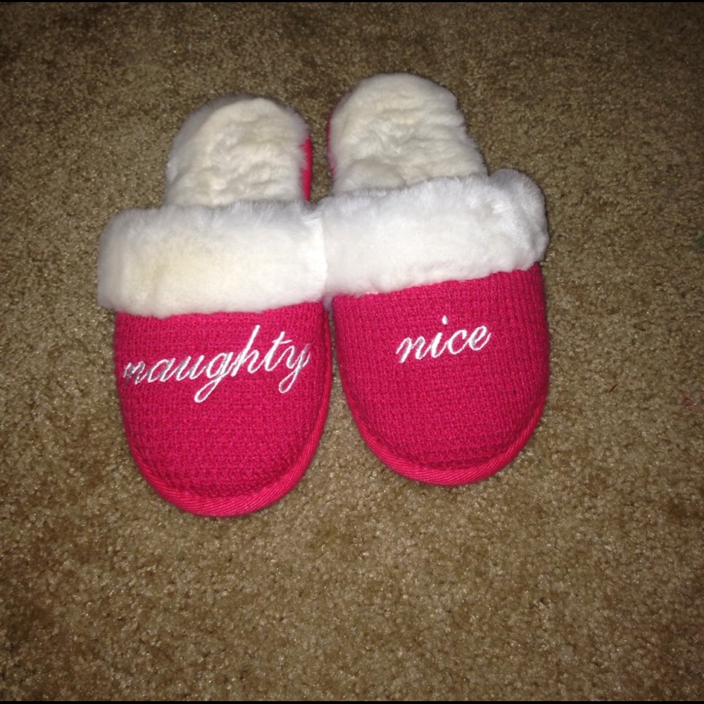 VS slippers